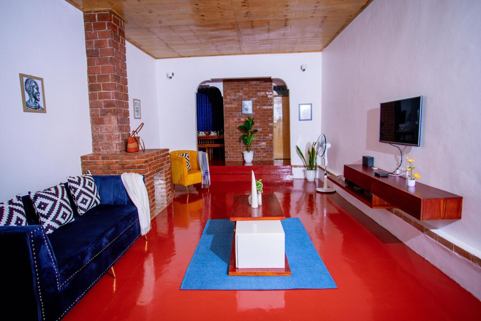 Royal Homestay Moshi Luaran gambar