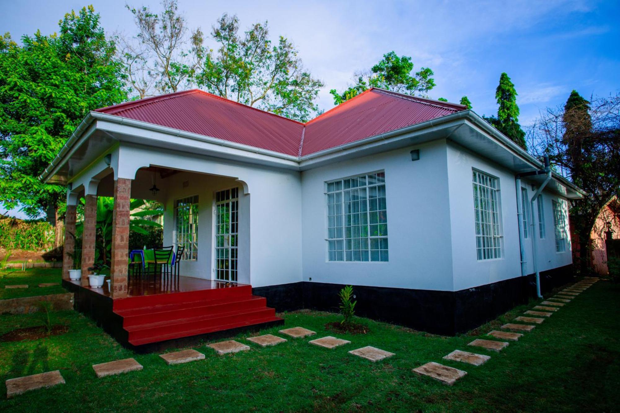 Royal Homestay Moshi Luaran gambar