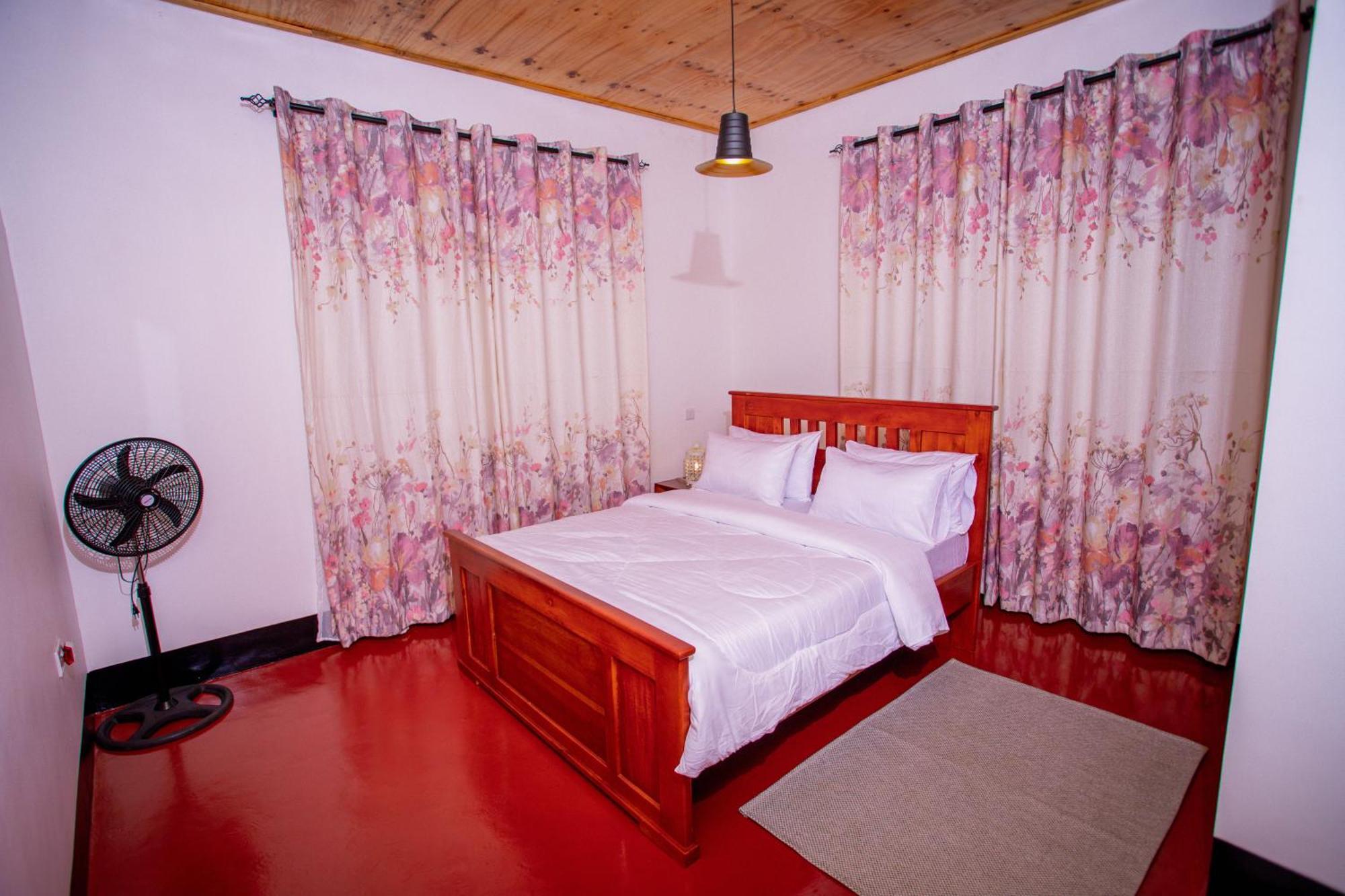 Royal Homestay Moshi Luaran gambar