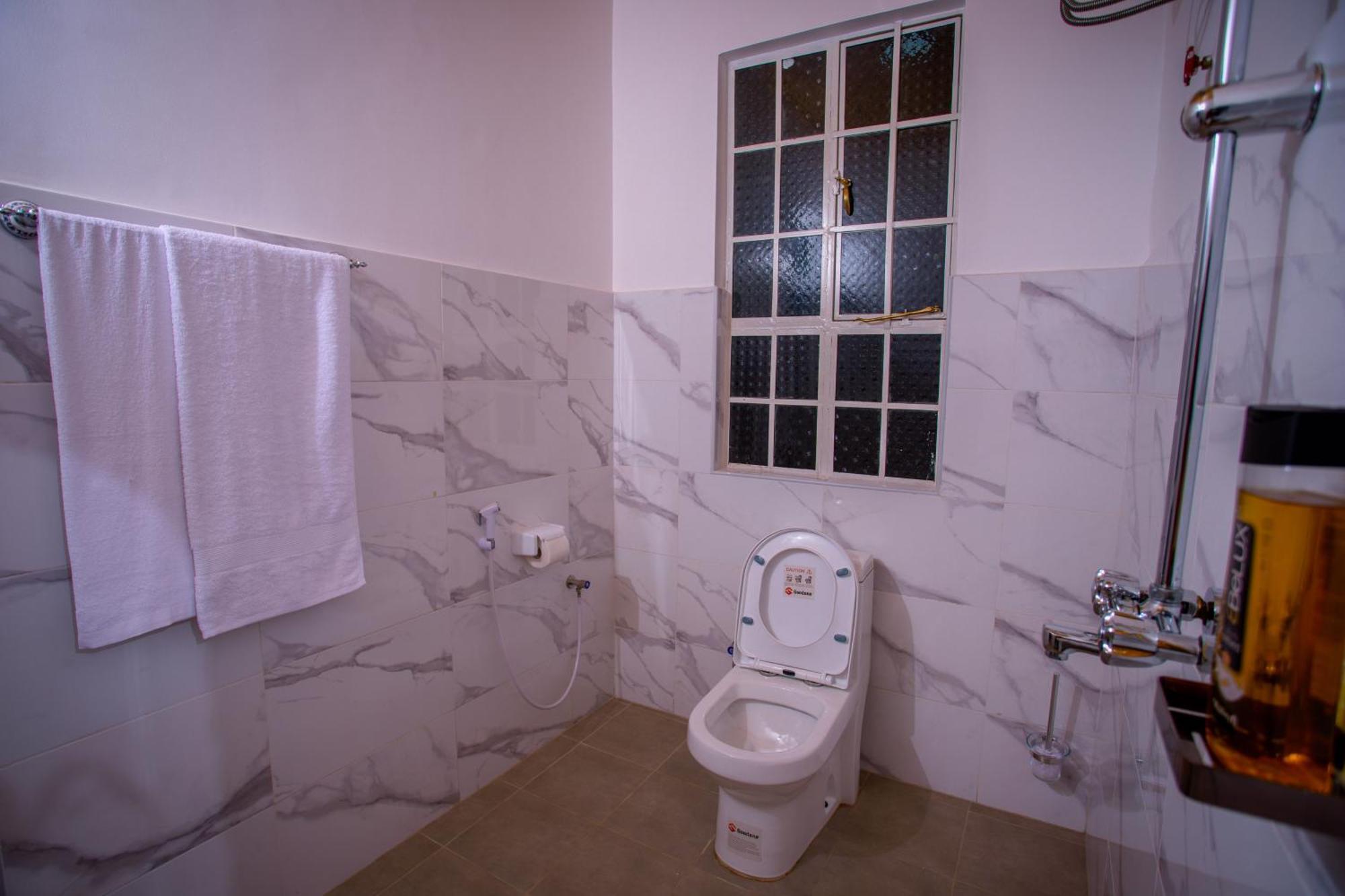 Royal Homestay Moshi Luaran gambar