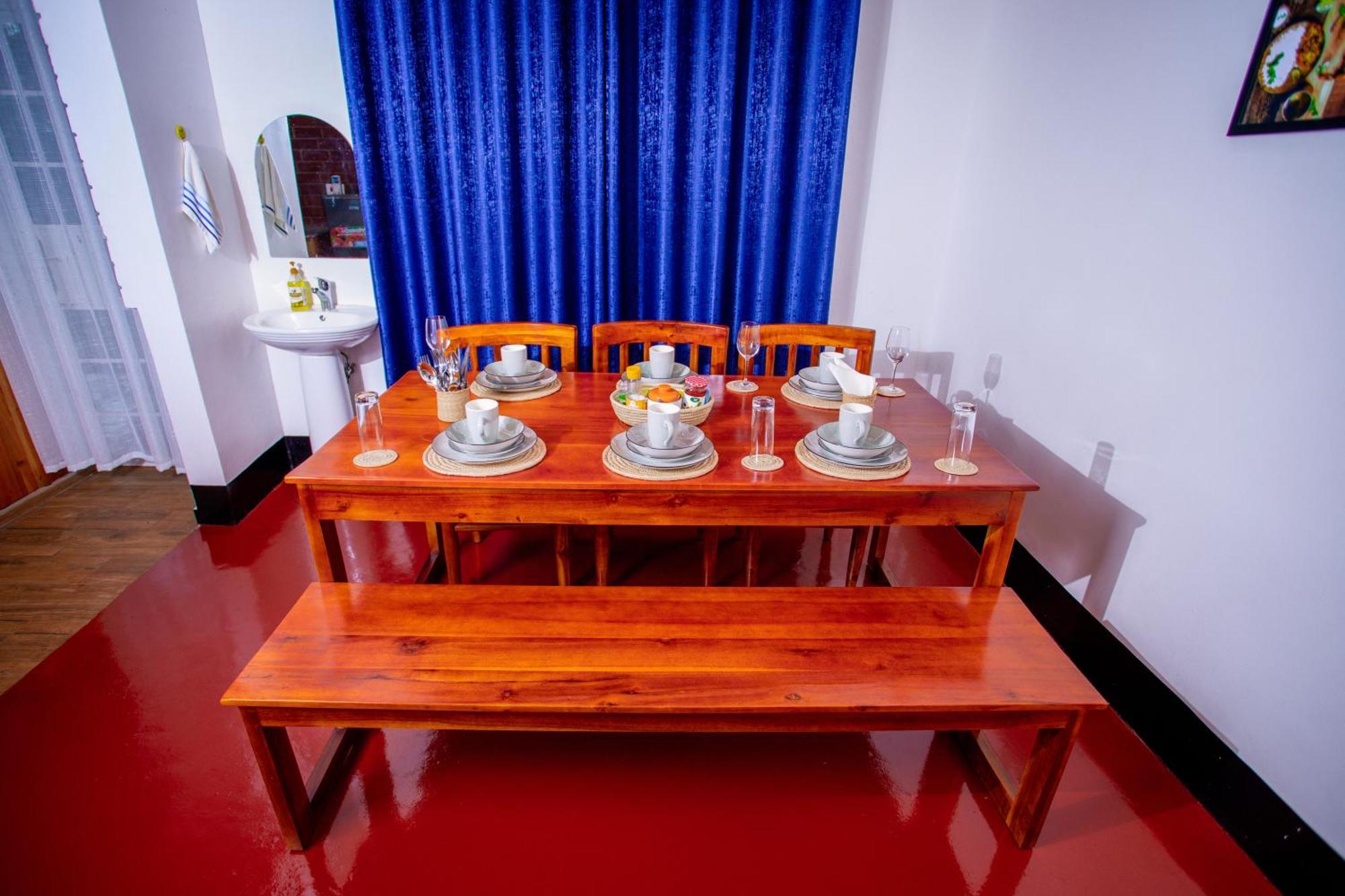 Royal Homestay Moshi Luaran gambar