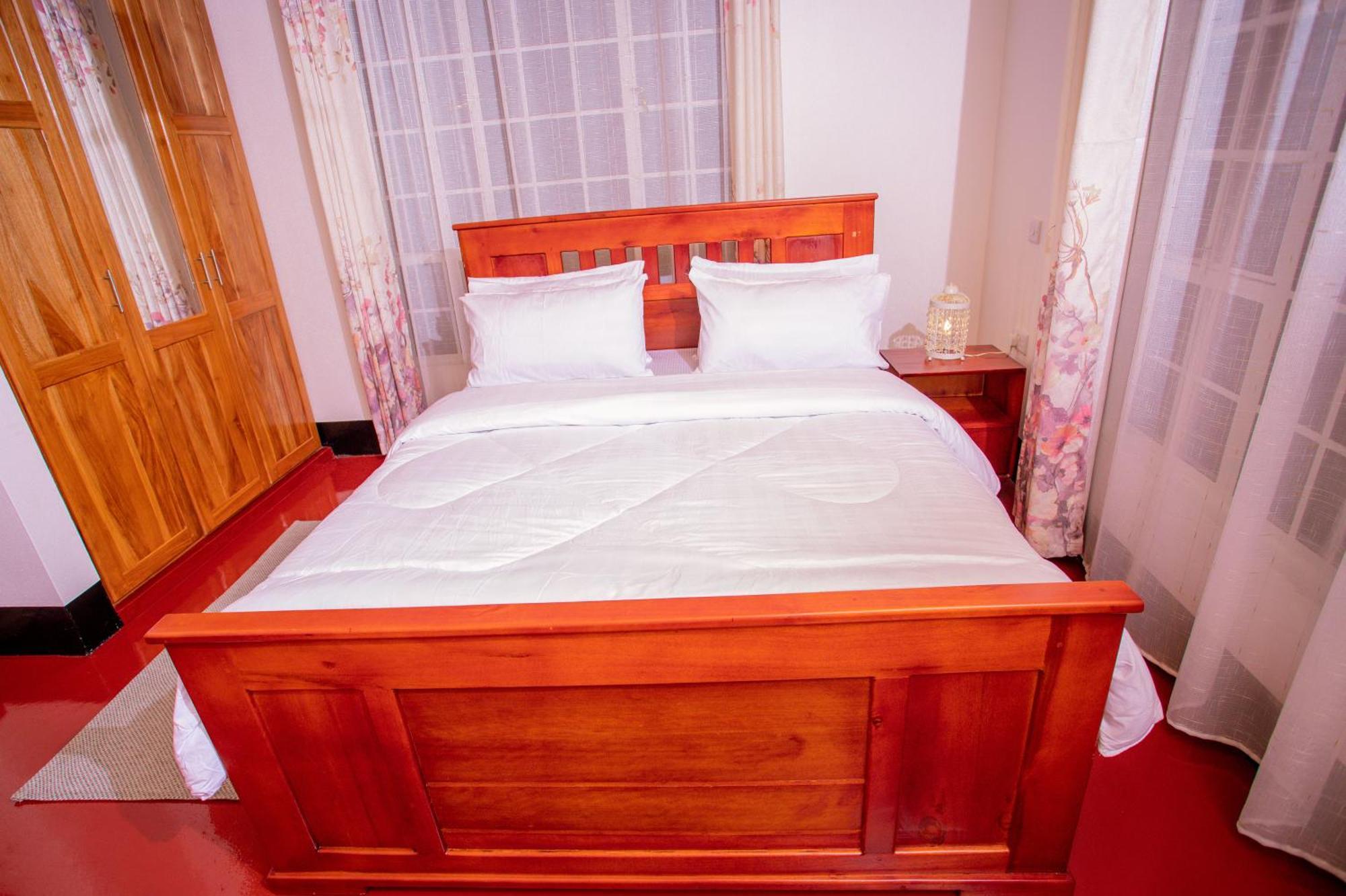 Royal Homestay Moshi Luaran gambar